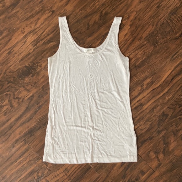 White tank top - Picture 1 of 1